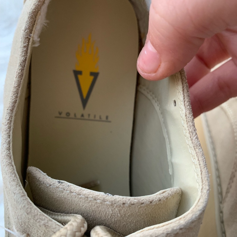 ๐ NWT volatile platform loafers - Picture 6 of 8